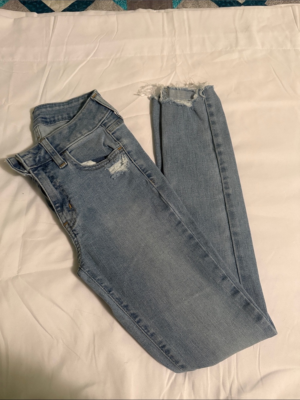 GAP Light Blue Skinny Jeans with Raw Hem updated measurements